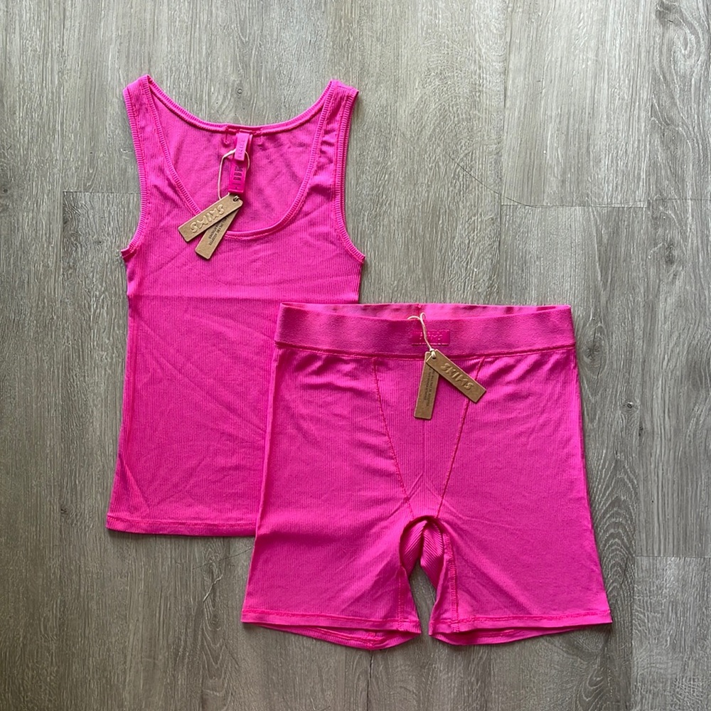 SOLD Skims Soft Lounge Set - Picture 1 of 12